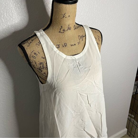 NWT Chaser Size M White Silk Basics Vent Back Flounce Tank Lightweight Sheer - Picture 2 of 8